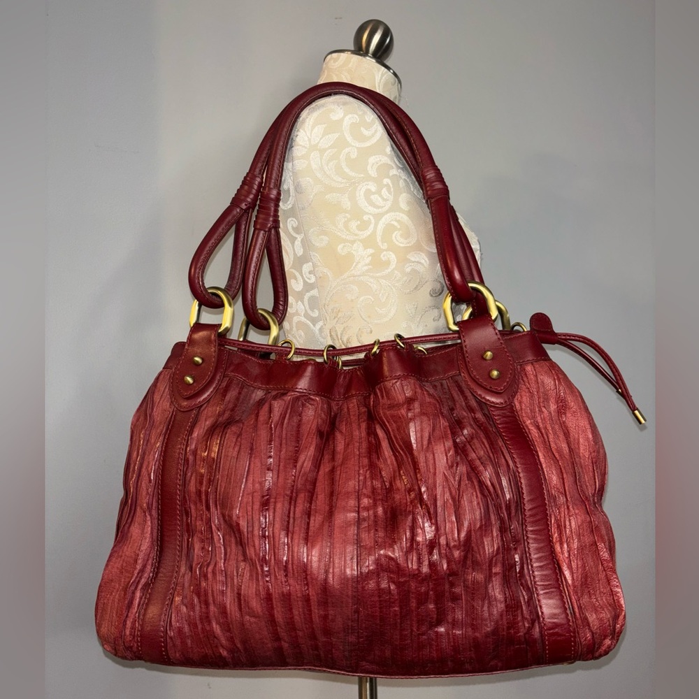 Donald Pliner Satchel.  #B2